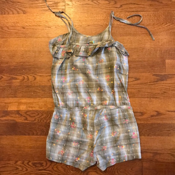 Adorable Plaid Roxy Romper - Picture 2 of 3